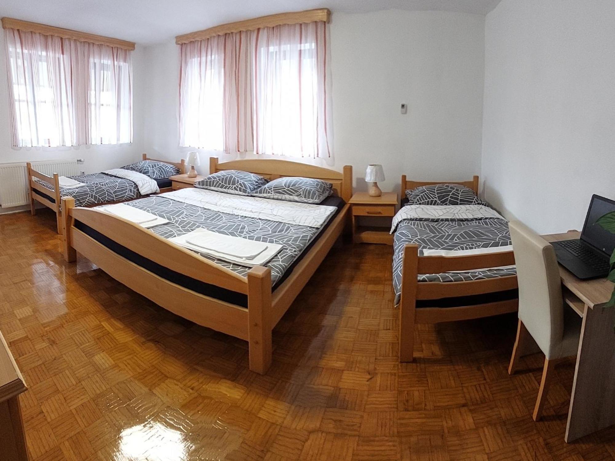 Panorama Travnik Lejlighedshotel Værelse billede