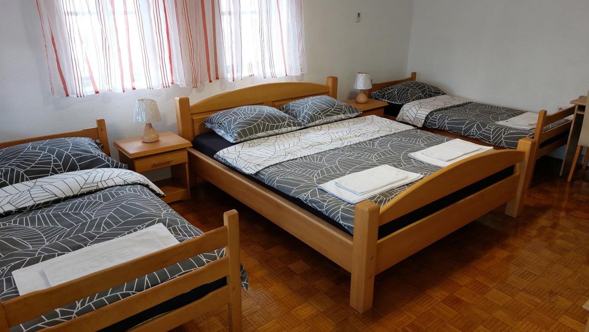 Panorama Travnik Lejlighedshotel Værelse billede