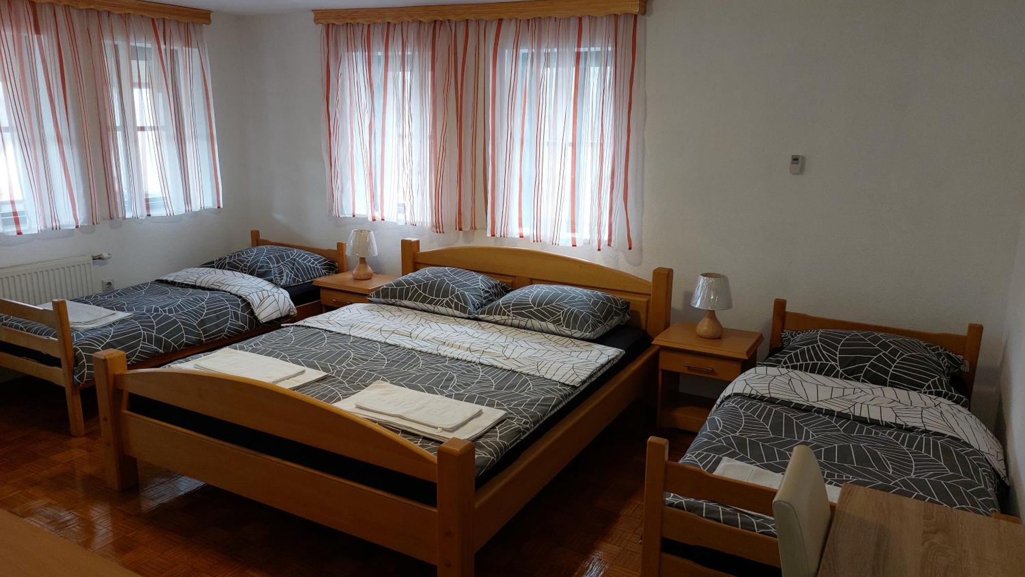 Panorama Travnik Lejlighedshotel Værelse billede