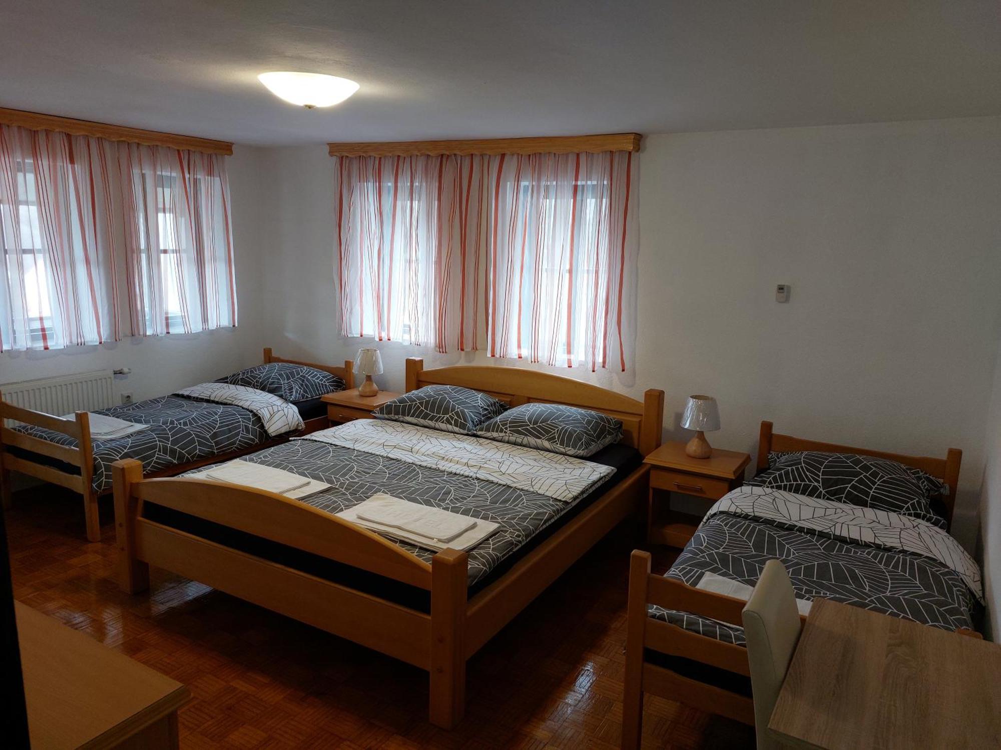 Panorama Travnik Lejlighedshotel Værelse billede