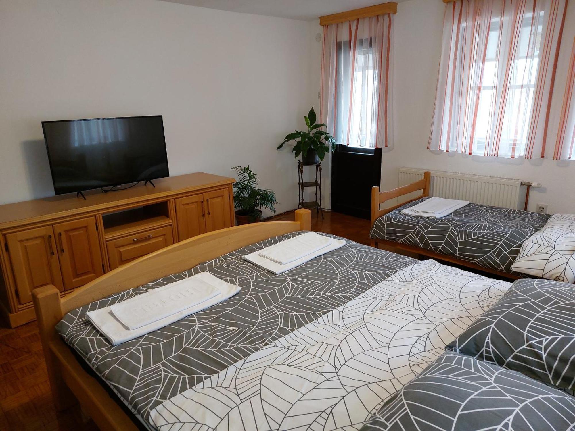 Panorama Travnik Lejlighedshotel Værelse billede