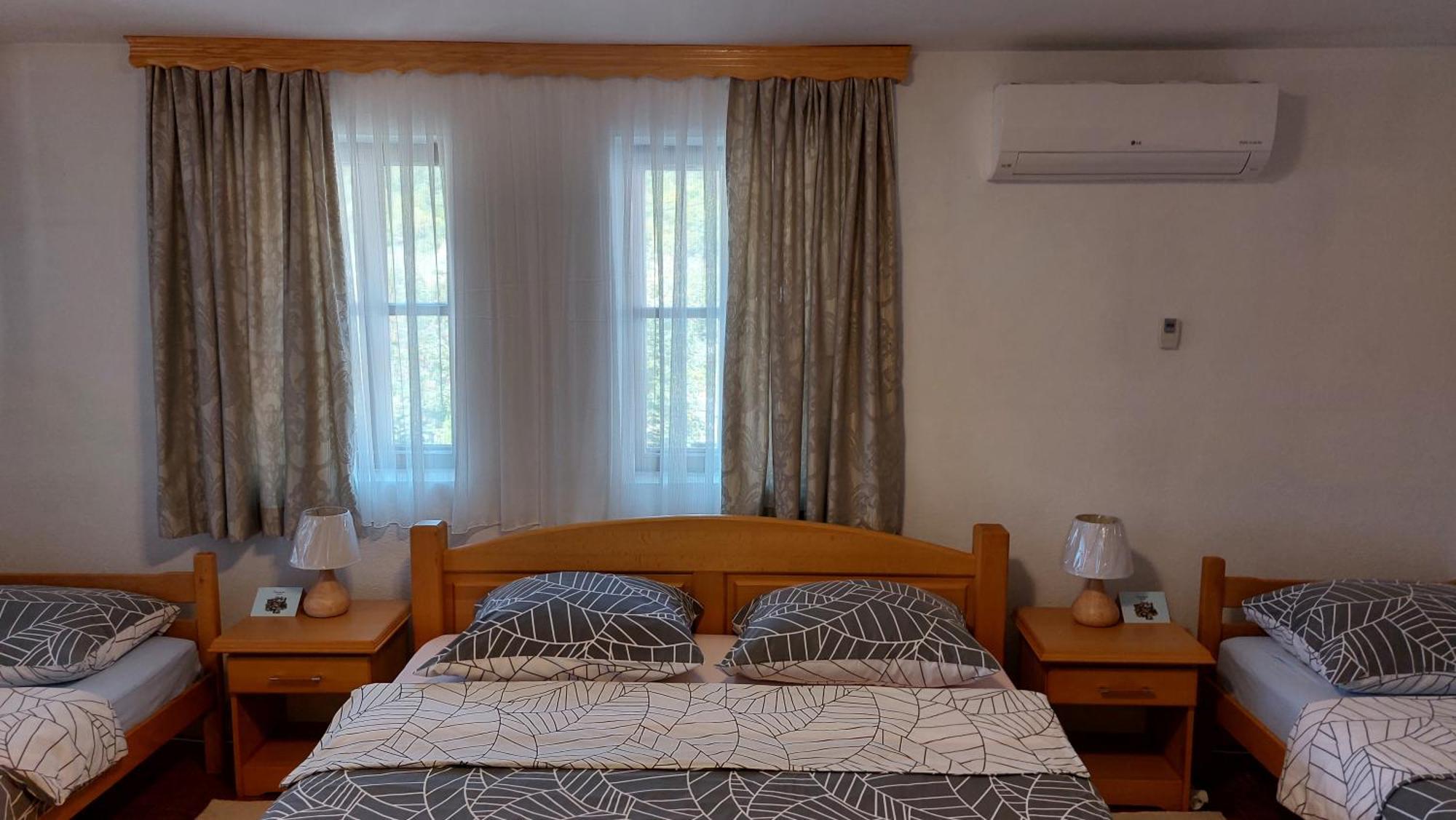 Panorama Travnik Lejlighedshotel Eksteriør billede