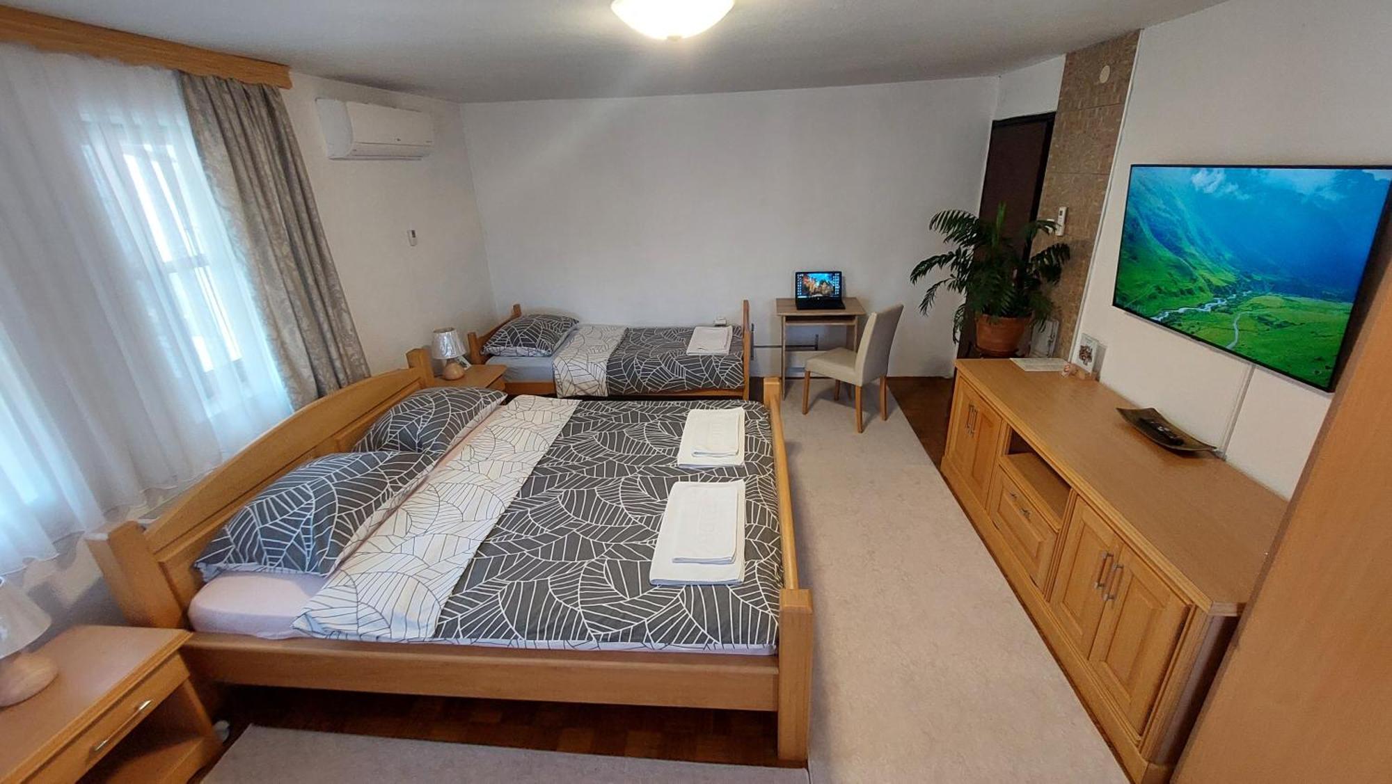 Panorama Travnik Lejlighedshotel Eksteriør billede