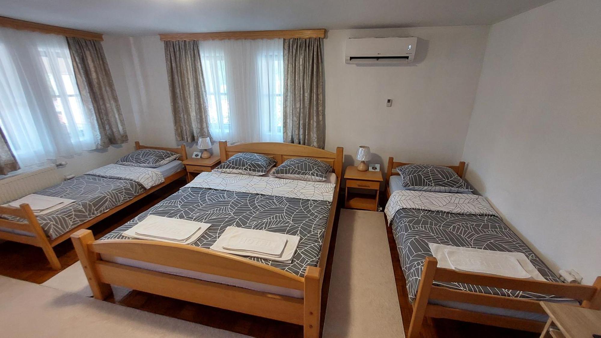 Panorama Travnik Lejlighedshotel Eksteriør billede