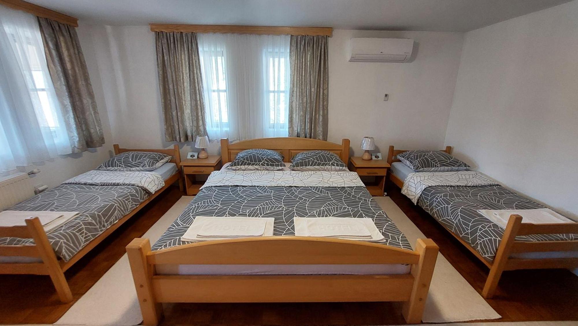 Panorama Travnik Lejlighedshotel Eksteriør billede