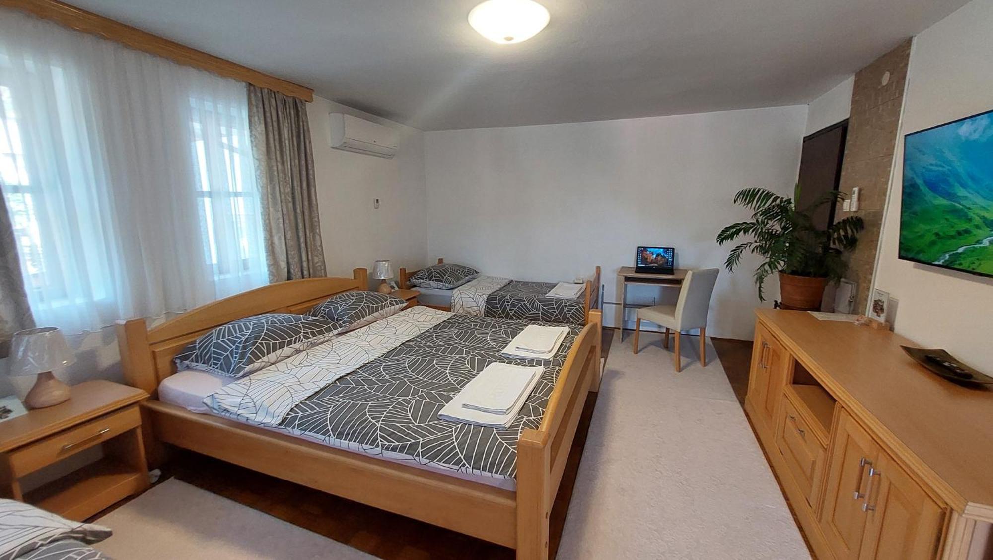 Panorama Travnik Lejlighedshotel Eksteriør billede