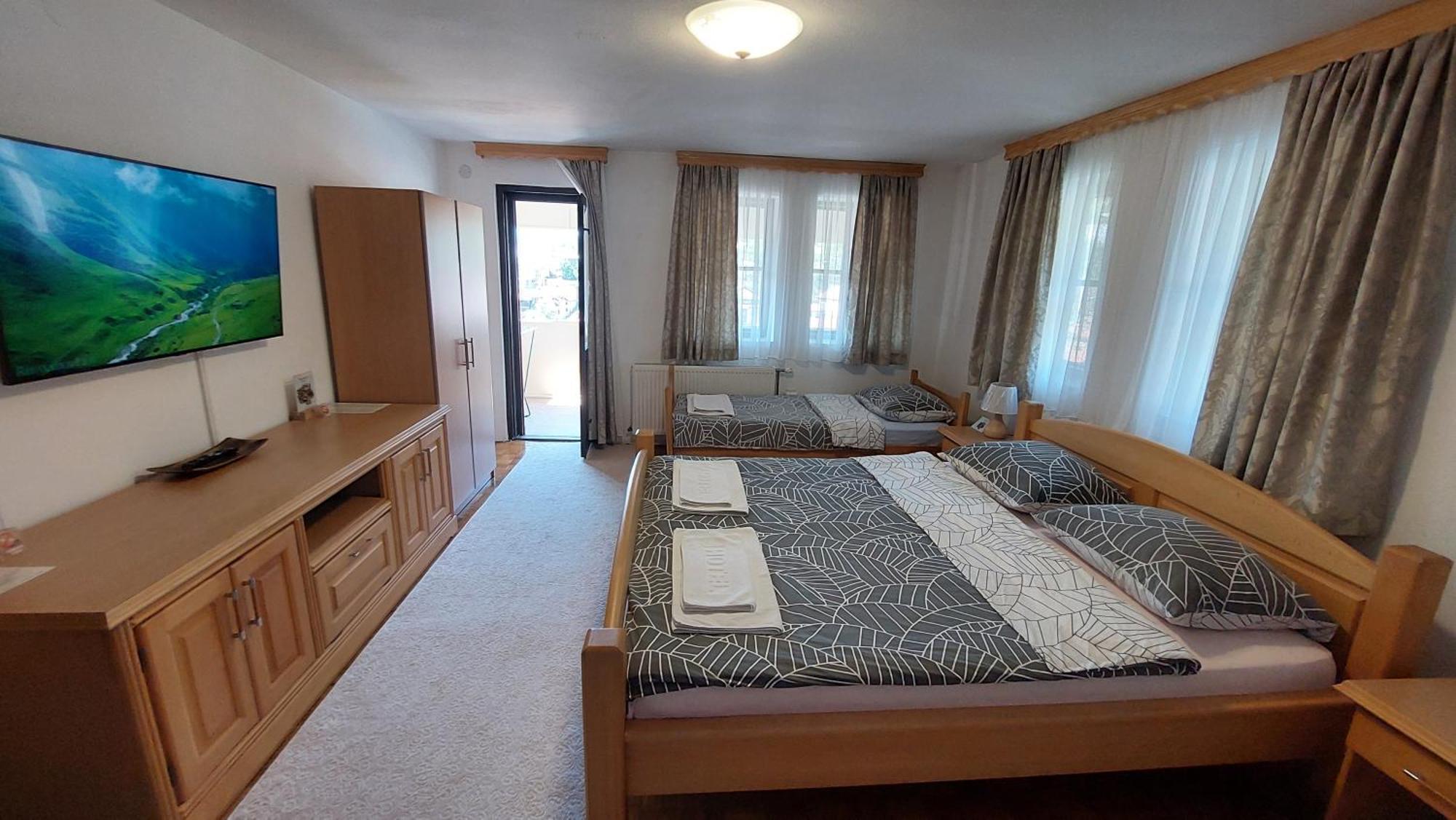Panorama Travnik Lejlighedshotel Eksteriør billede