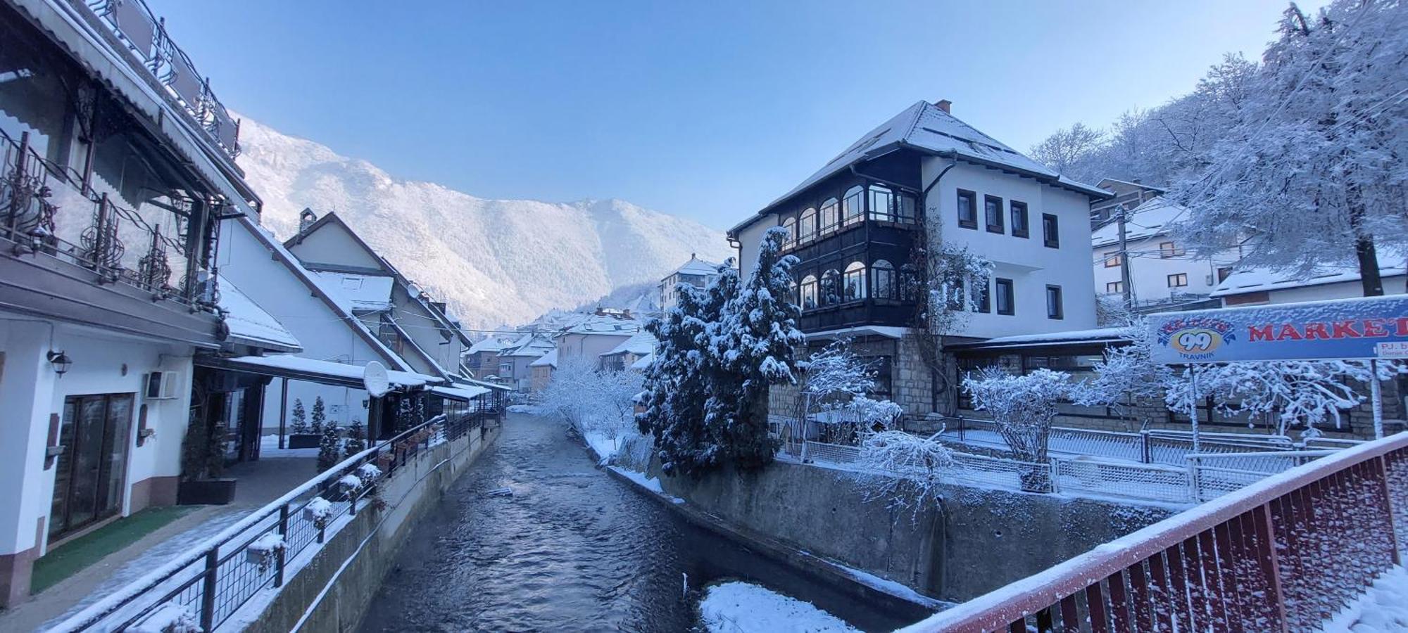 Panorama Travnik Lejlighedshotel Eksteriør billede